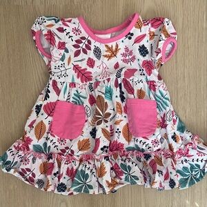 Charming Leaf Print Kids Dress with Pink Highlights